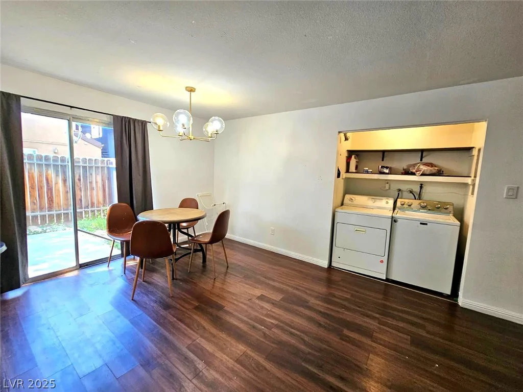 1460 Hialeah, Las Vegas, NV 89119