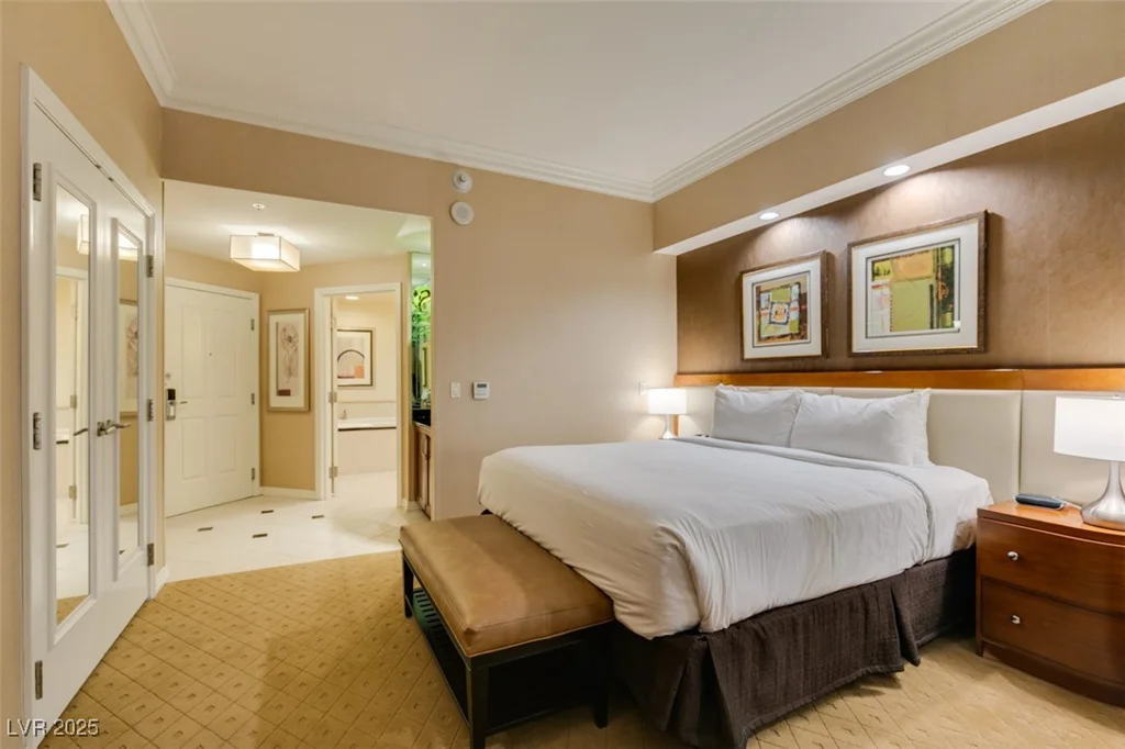 135 HARMON, Las Vegas, NV 89109