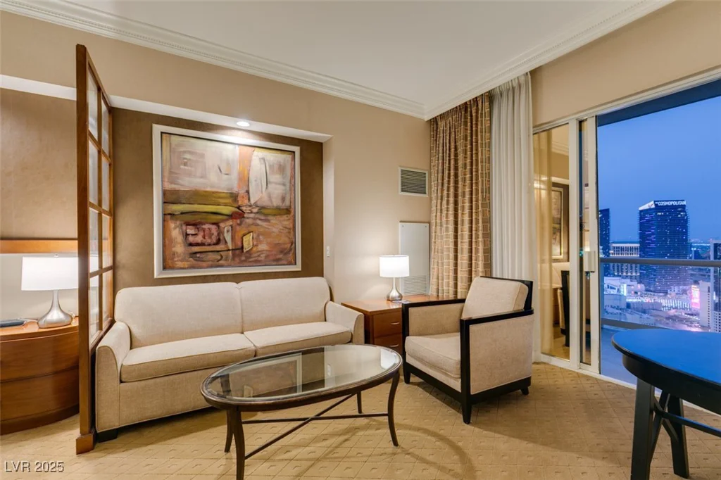 135 HARMON, Las Vegas, NV 89109