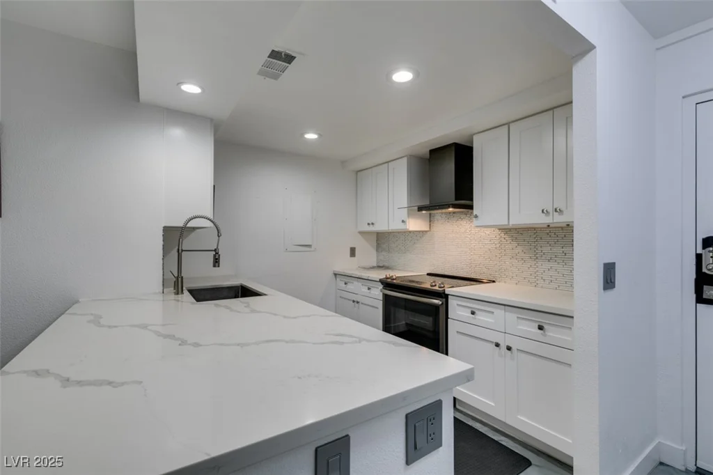 205 Harmon, Las Vegas, NV 89169