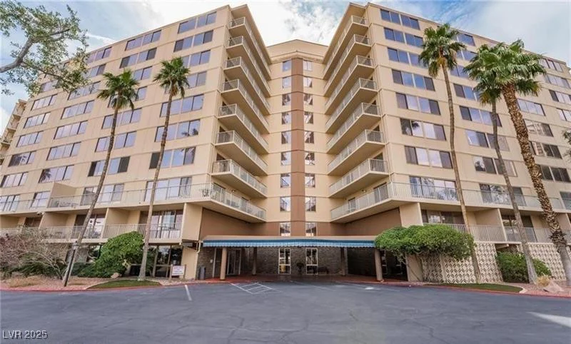 205 Harmon, Las Vegas, NV 89169