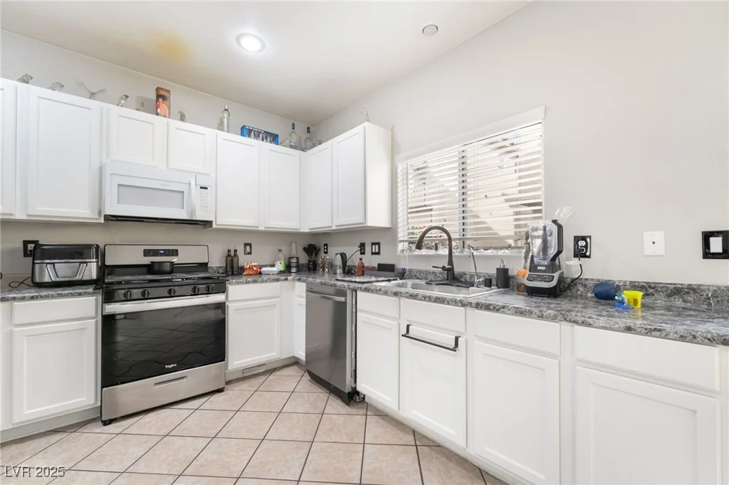 6880 Silver Eagle, Las Vegas, NV 89122