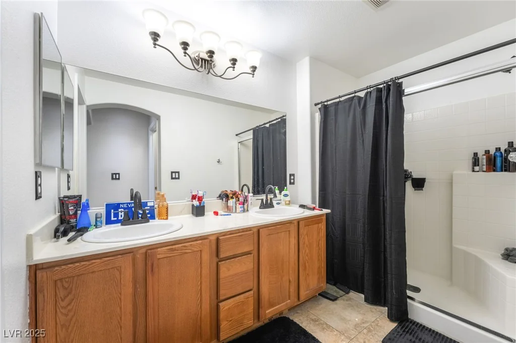 6880 Silver Eagle, Las Vegas, NV 89122