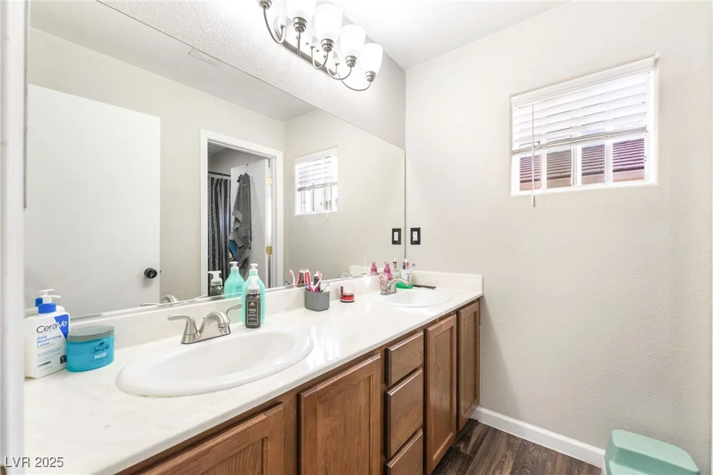 6880 Silver Eagle, Las Vegas, NV 89122
