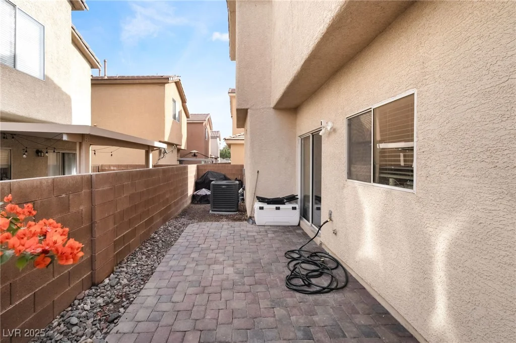 6880 Silver Eagle, Las Vegas, NV 89122