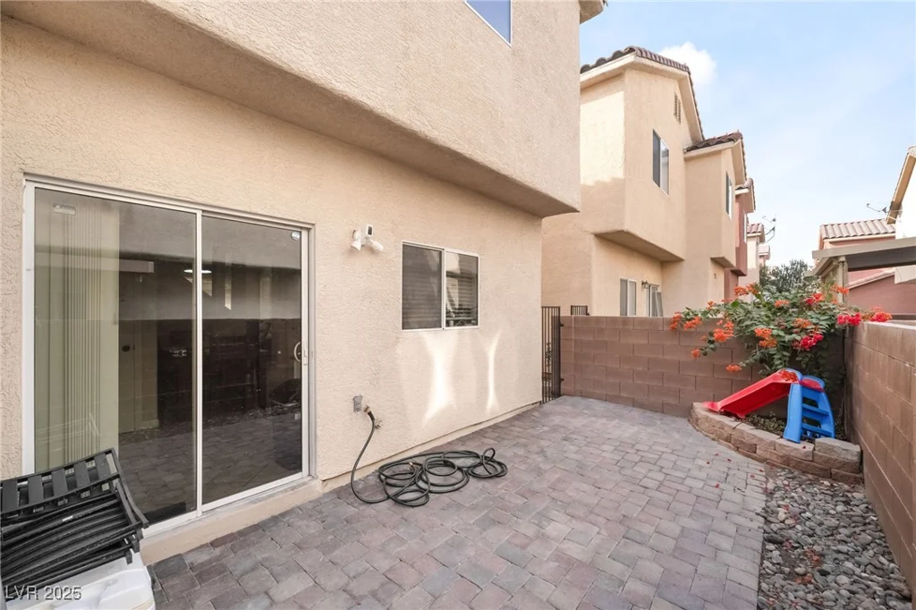 6880 Silver Eagle, Las Vegas, NV 89122