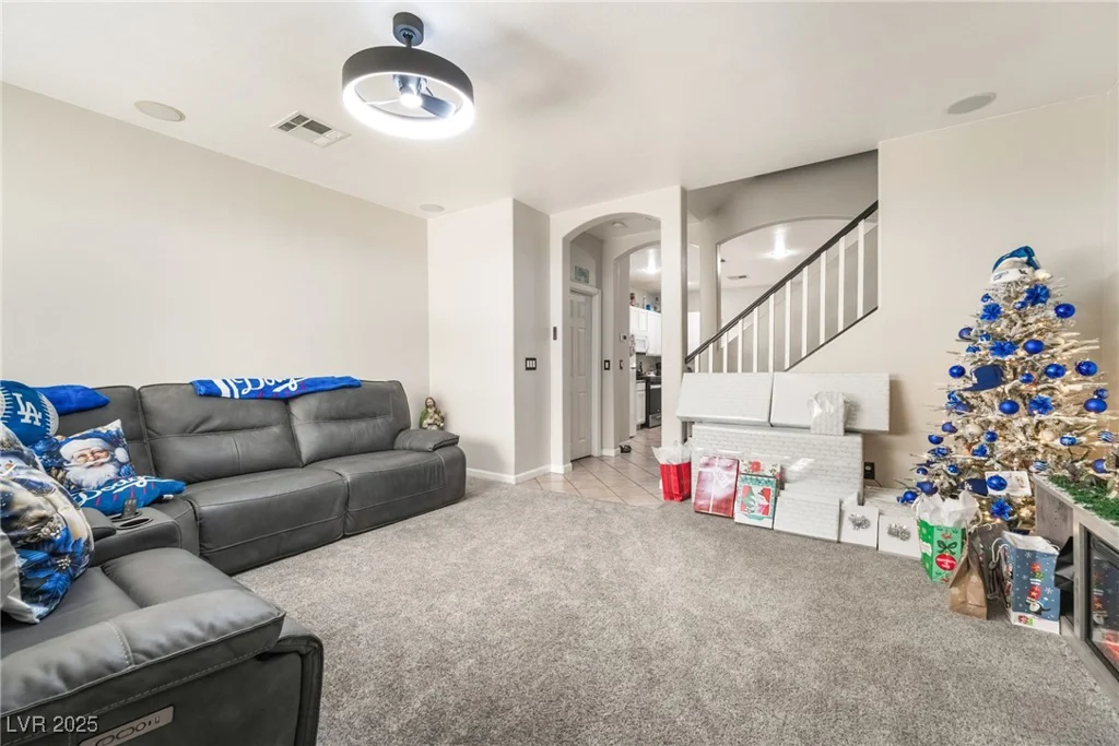 6880 Silver Eagle, Las Vegas, NV 89122