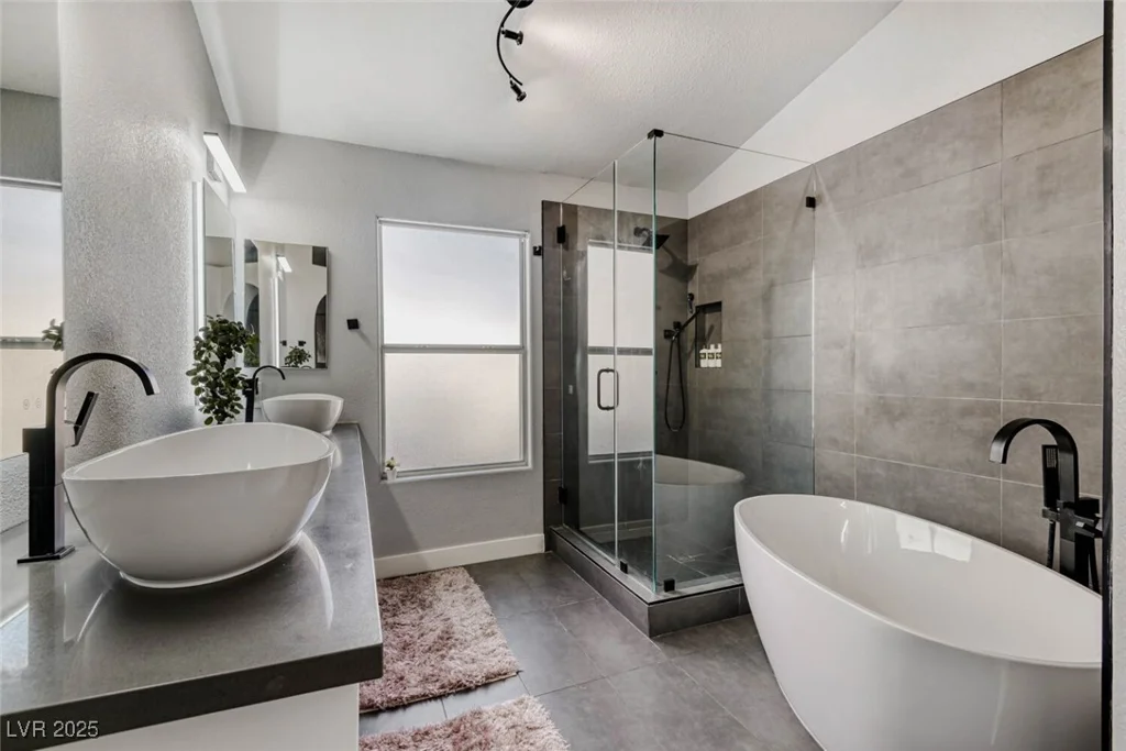 1915 Coralino, Henderson, NV 89074