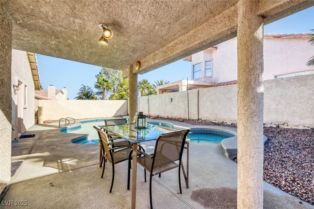 1915 Coralino, Henderson, NV 89074