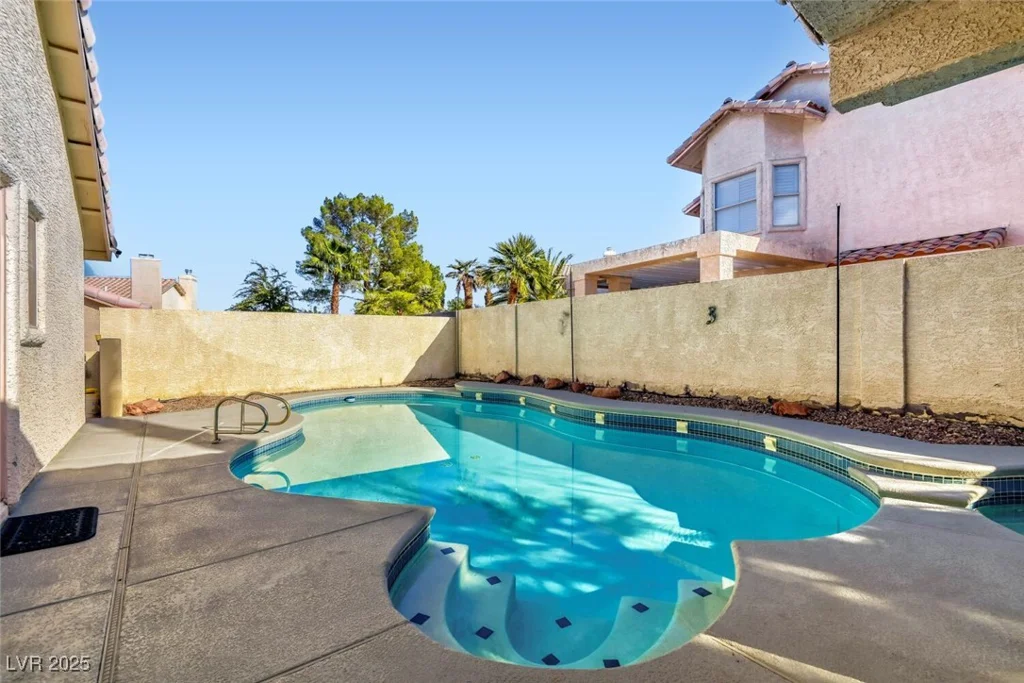 1915 Coralino, Henderson, NV 89074