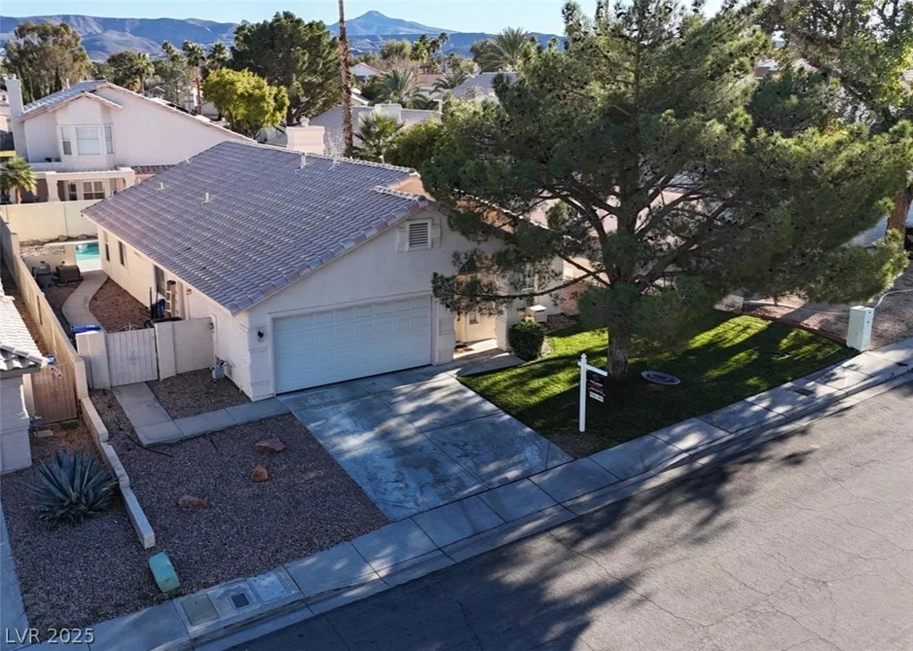 1915 Coralino, Henderson, NV 89074