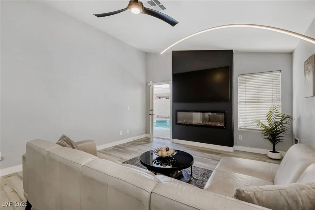 1915 Coralino, Henderson, NV 89074