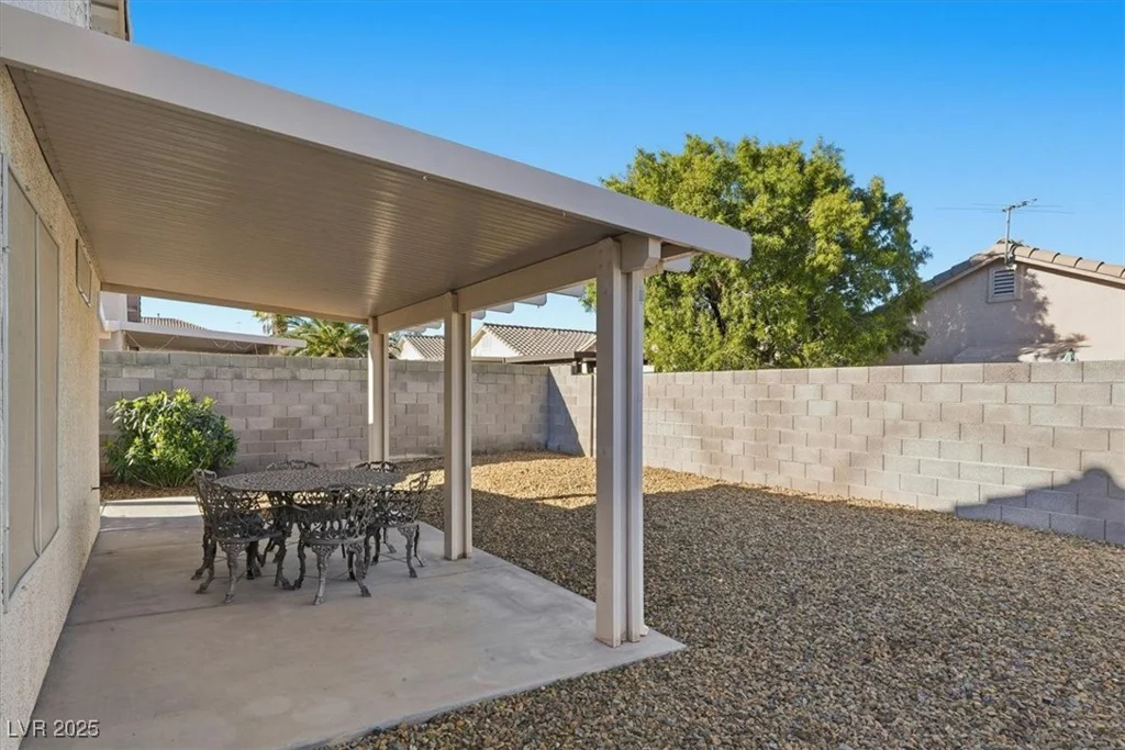 9016 Crooked Shell, Las Vegas, NV 89143