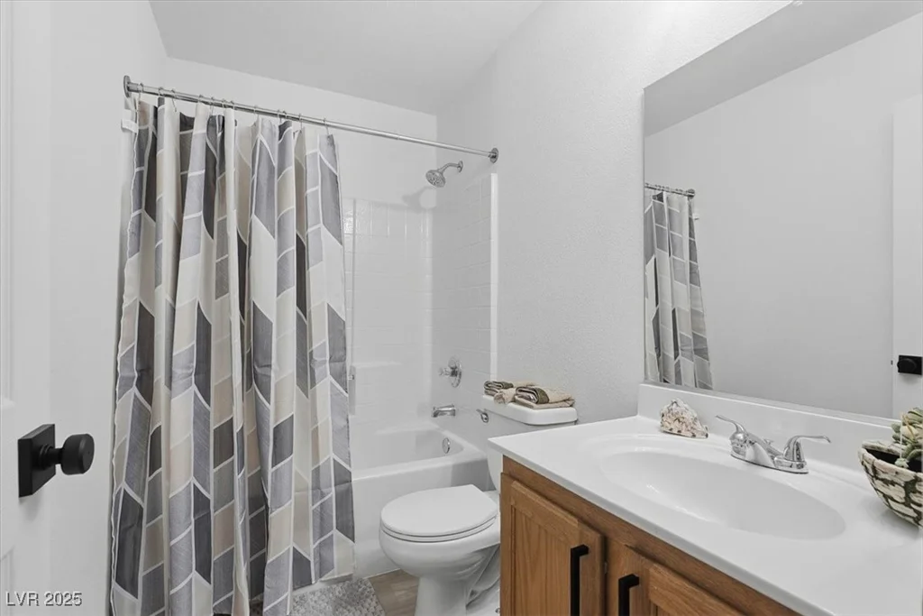 9016 Crooked Shell, Las Vegas, NV 89143