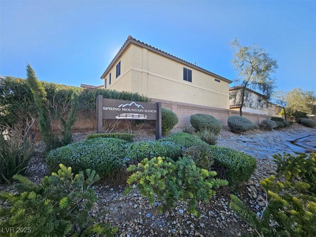 9016 Crooked Shell, Las Vegas, NV 89143