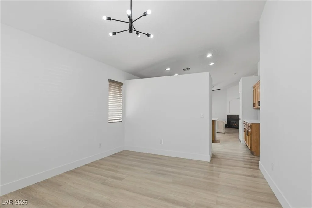 9016 Crooked Shell, Las Vegas, NV 89143