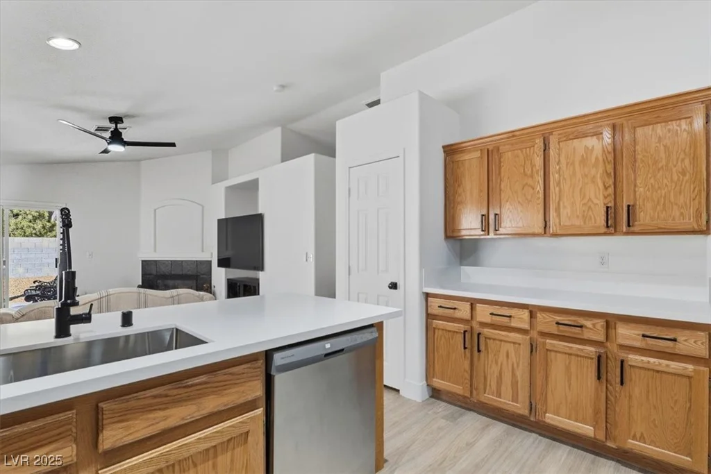 9016 Crooked Shell, Las Vegas, NV 89143