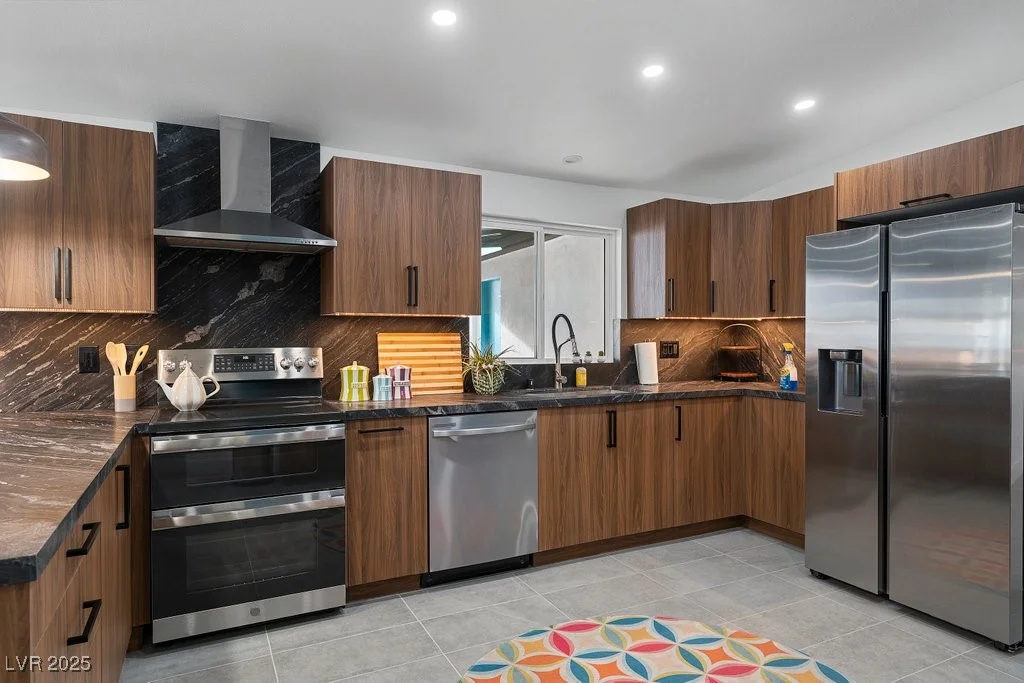 3333 Seminole, Las Vegas, NV 89169