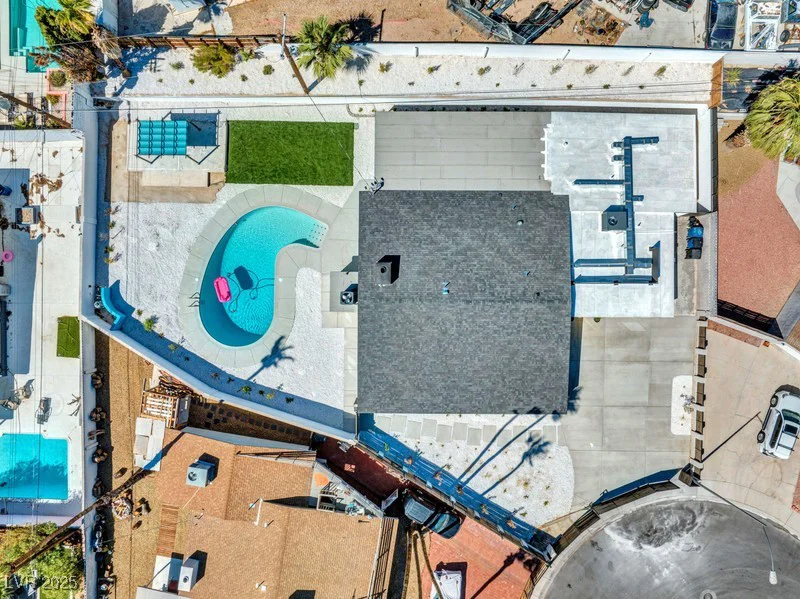 3333 Seminole, Las Vegas, NV 89169