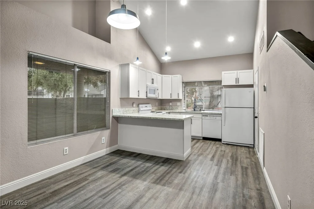 5670 Vineyard, Las Vegas, NV 89110