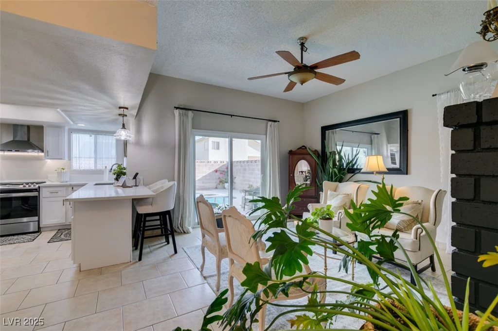3932 Lincoln, Las Vegas, NV 89115