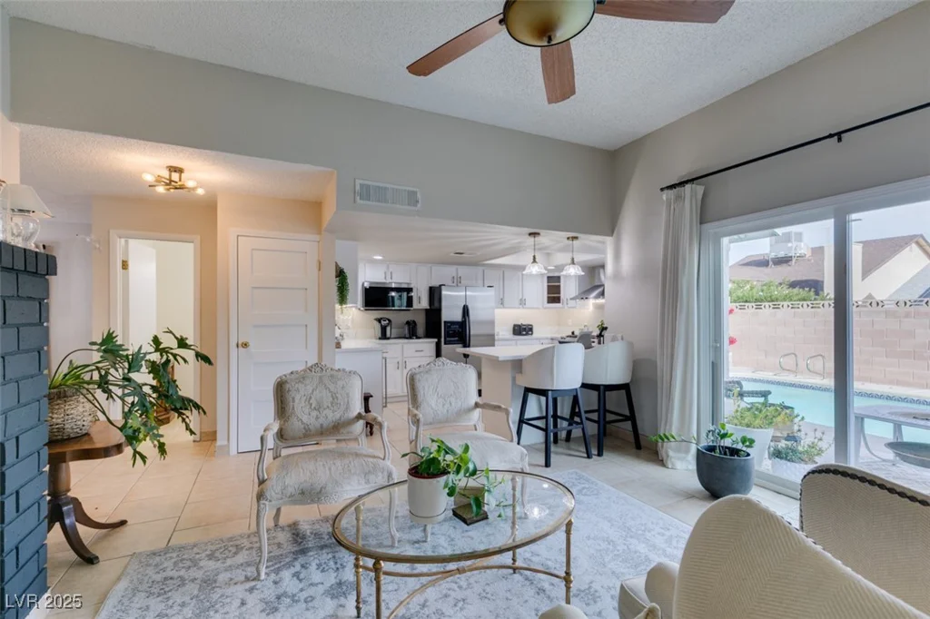 3932 Lincoln, Las Vegas, NV 89115