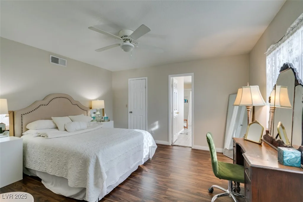 3932 Lincoln, Las Vegas, NV 89115