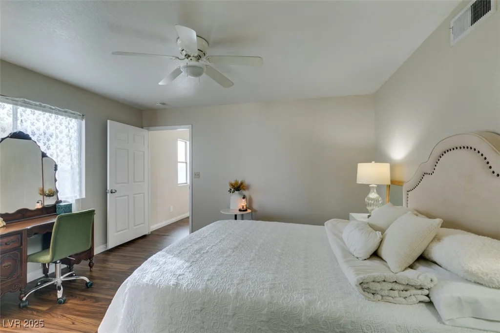 3932 Lincoln, Las Vegas, NV 89115