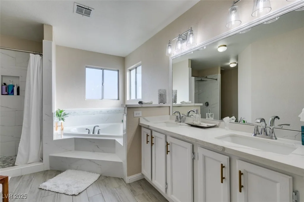 3932 Lincoln, Las Vegas, NV 89115