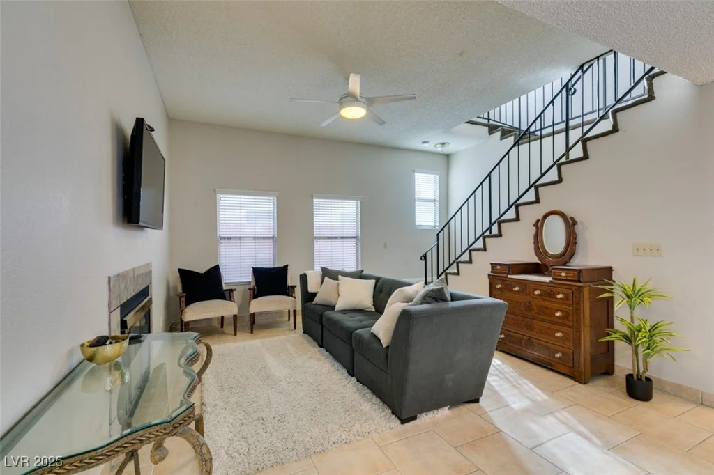 3932 Lincoln, Las Vegas, NV 89115