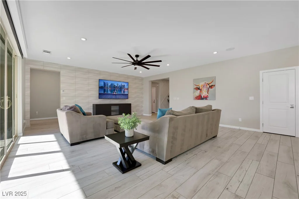 1609 Dream Canyon, North Las Vegas, NV 89084