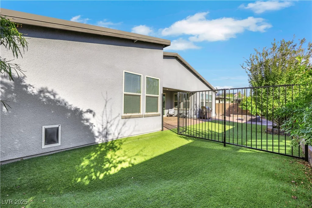 1609 Dream Canyon, North Las Vegas, NV 89084