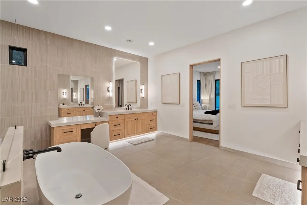 1416 Iron Hills, Las Vegas, NV 89134