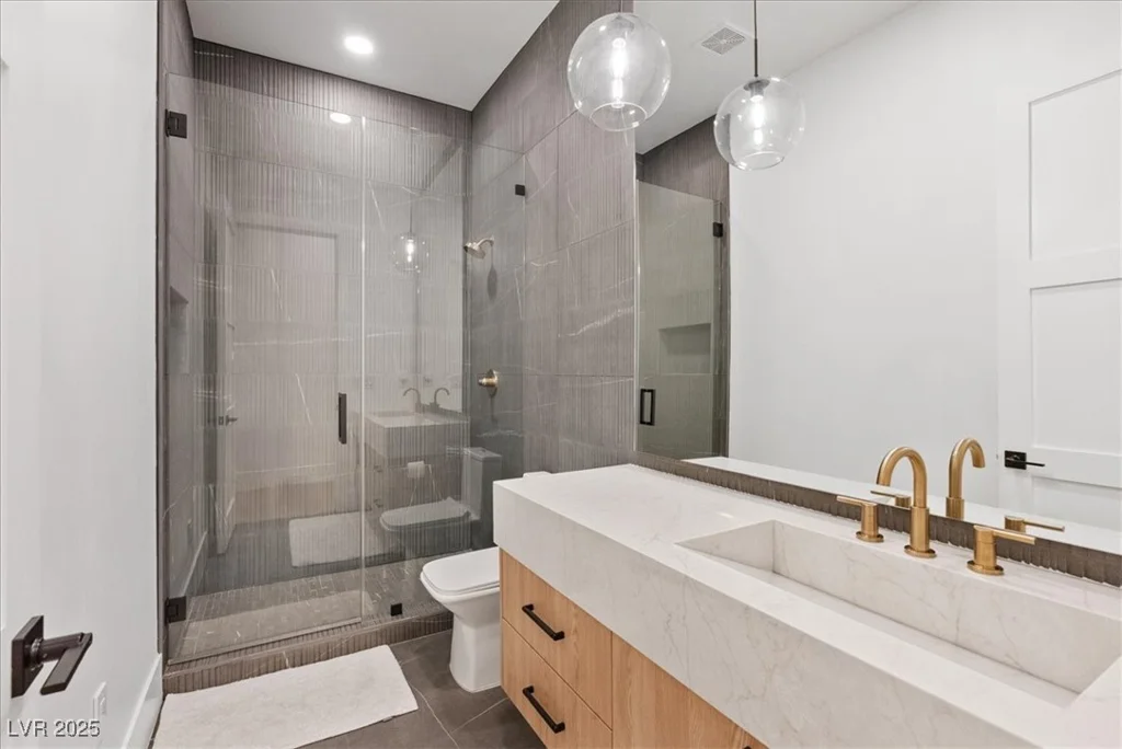 1416 Iron Hills, Las Vegas, NV 89134
