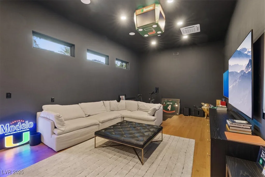 1416 Iron Hills, Las Vegas, NV 89134
