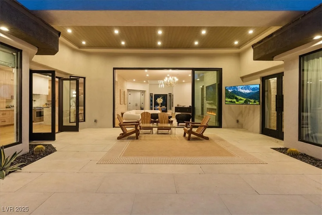 1416 Iron Hills, Las Vegas, NV 89134