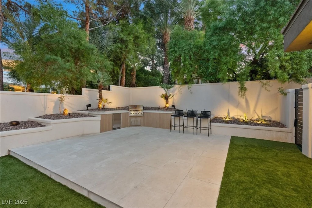 1416 Iron Hills, Las Vegas, NV 89134