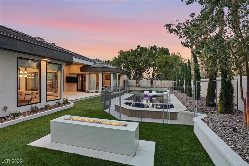 1416 Iron Hills, Las Vegas, NV 89134
