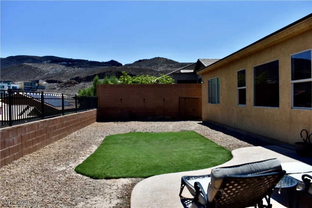 220 Palmetto Pointe, Henderson, NV 89012