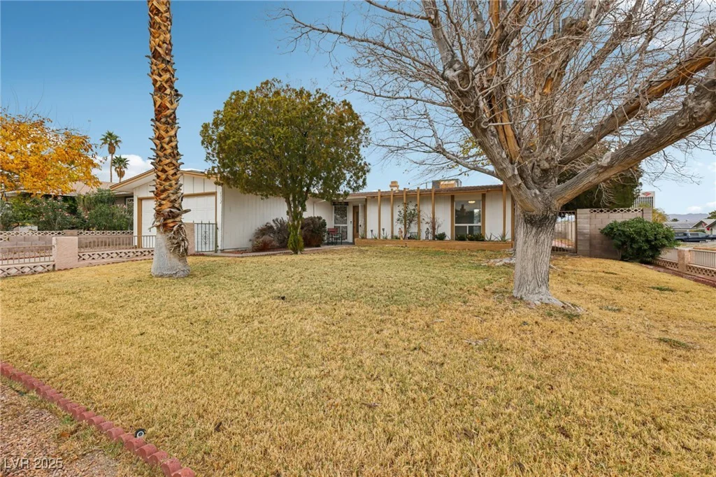 6912 Singing Dunes, Las Vegas, NV 89145