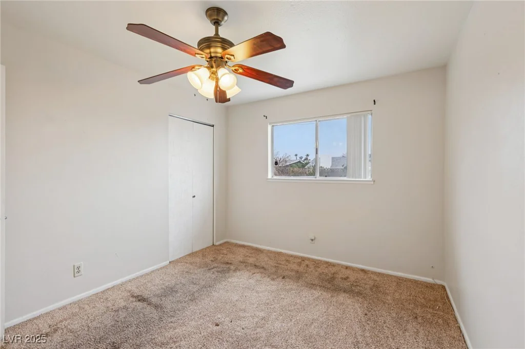 6912 Singing Dunes, Las Vegas, NV 89145