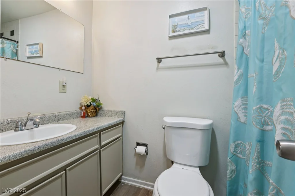 6912 Singing Dunes, Las Vegas, NV 89145