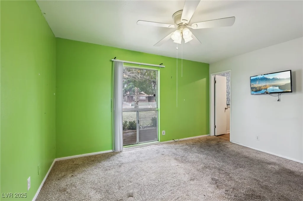 6912 Singing Dunes, Las Vegas, NV 89145