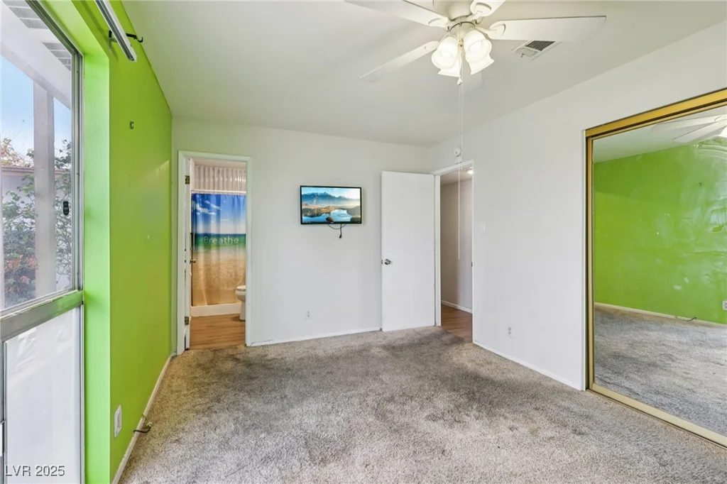 6912 Singing Dunes, Las Vegas, NV 89145