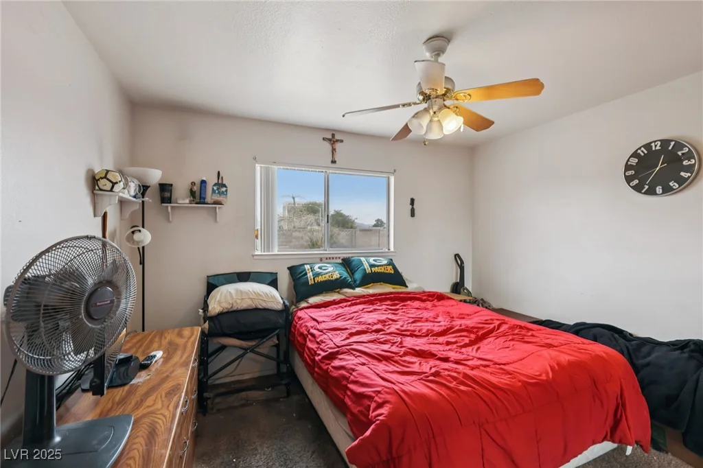 6912 Singing Dunes, Las Vegas, NV 89145