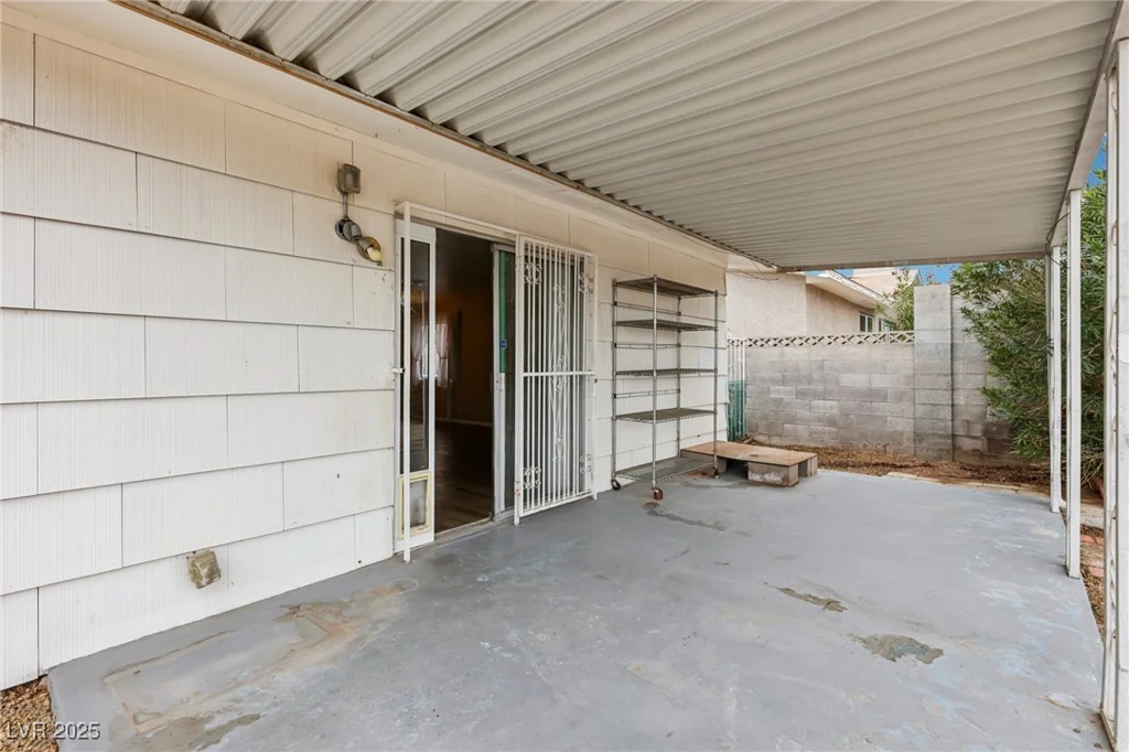 6912 Singing Dunes, Las Vegas, NV 89145