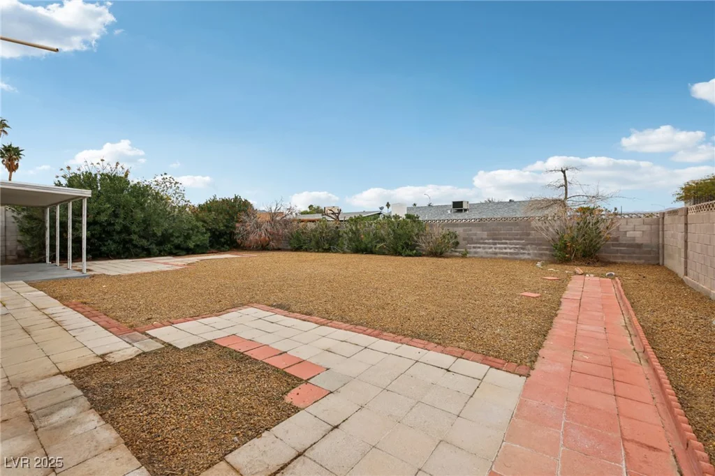 6912 Singing Dunes, Las Vegas, NV 89145