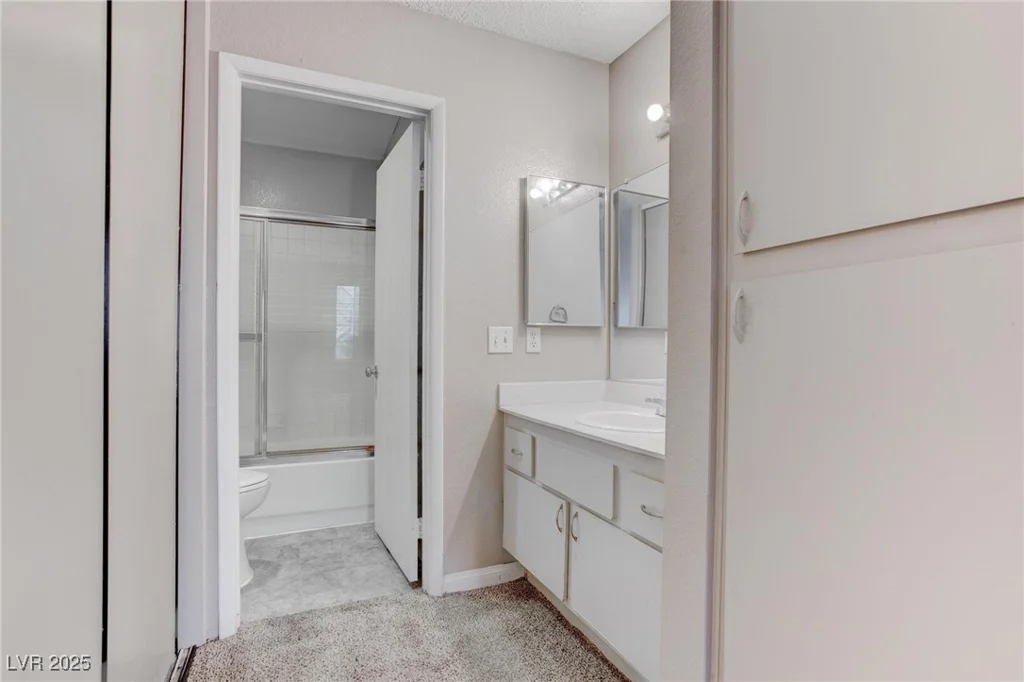 4860 Nara Vista, Las Vegas, NV 89103