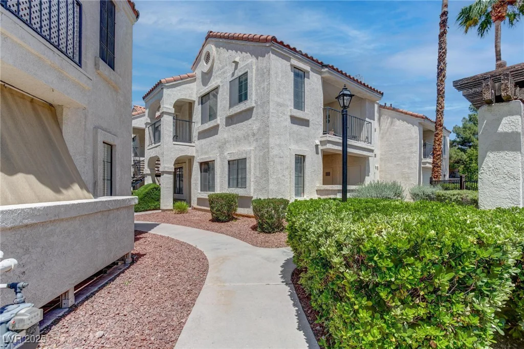 4860 Nara Vista, Las Vegas, NV 89103