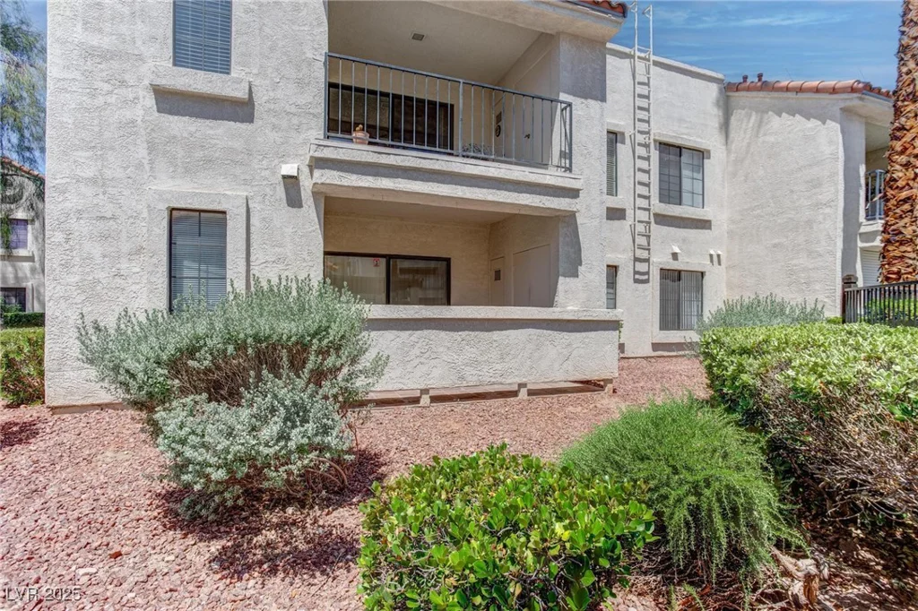 4860 Nara Vista, Las Vegas, NV 89103